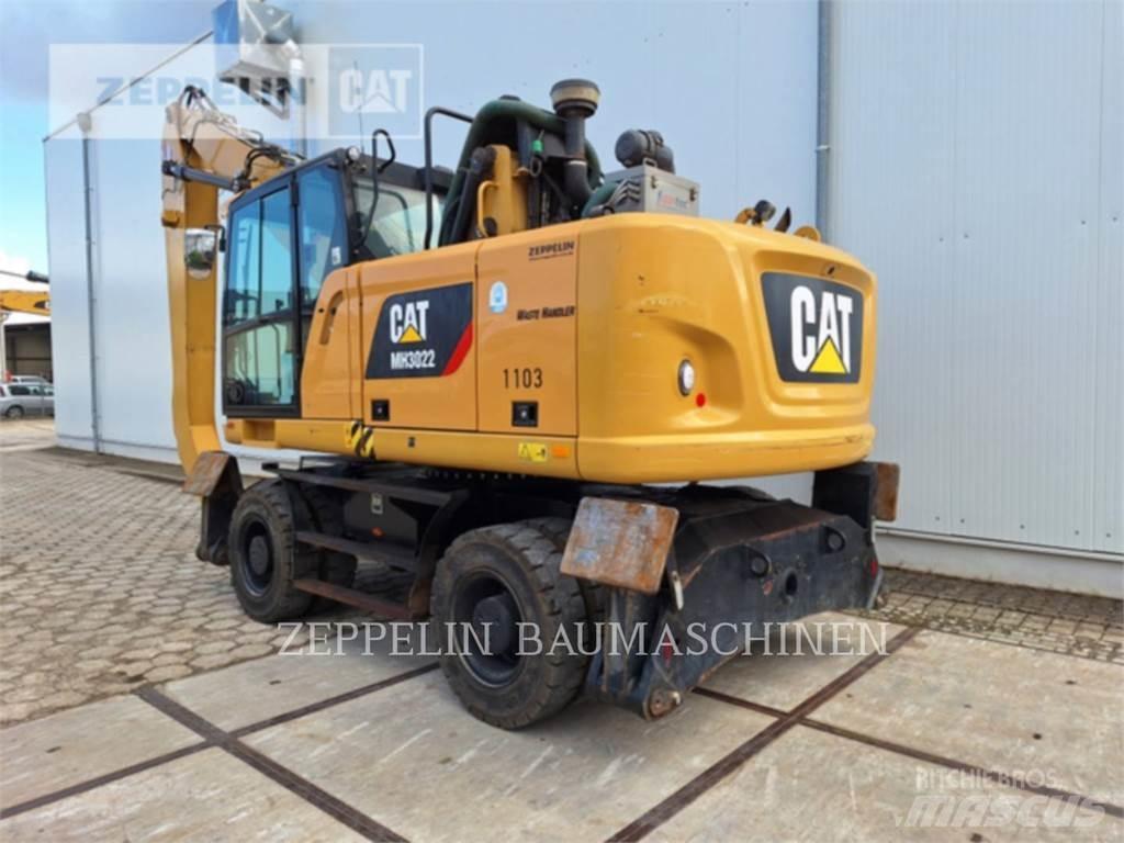 CAT MH3022 组装挖掘机