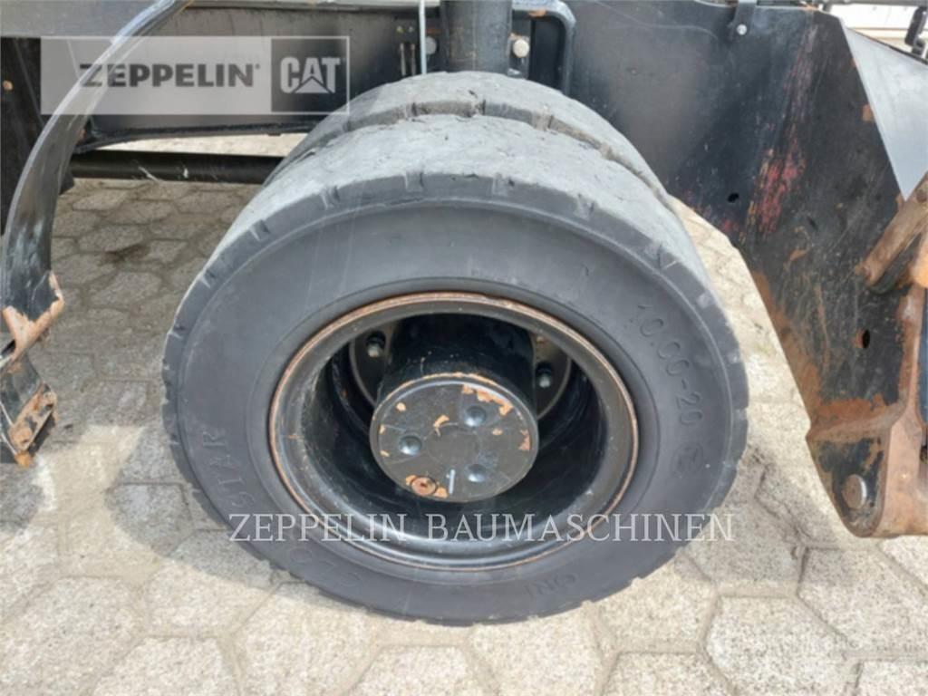 CAT MH3022-06C 组装挖掘机