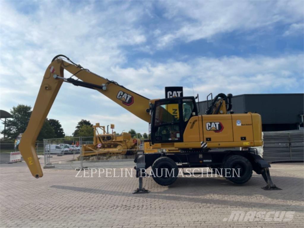 CAT MH3022-06C 组装挖掘机
