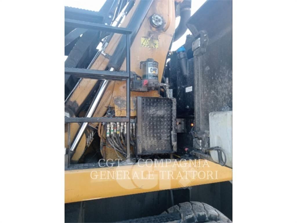 CAT MH3024 轮式挖掘机