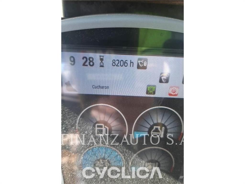 CAT MH3024 轮式挖掘机