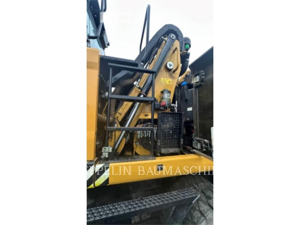 CAT MH3024-06C 组装挖掘机