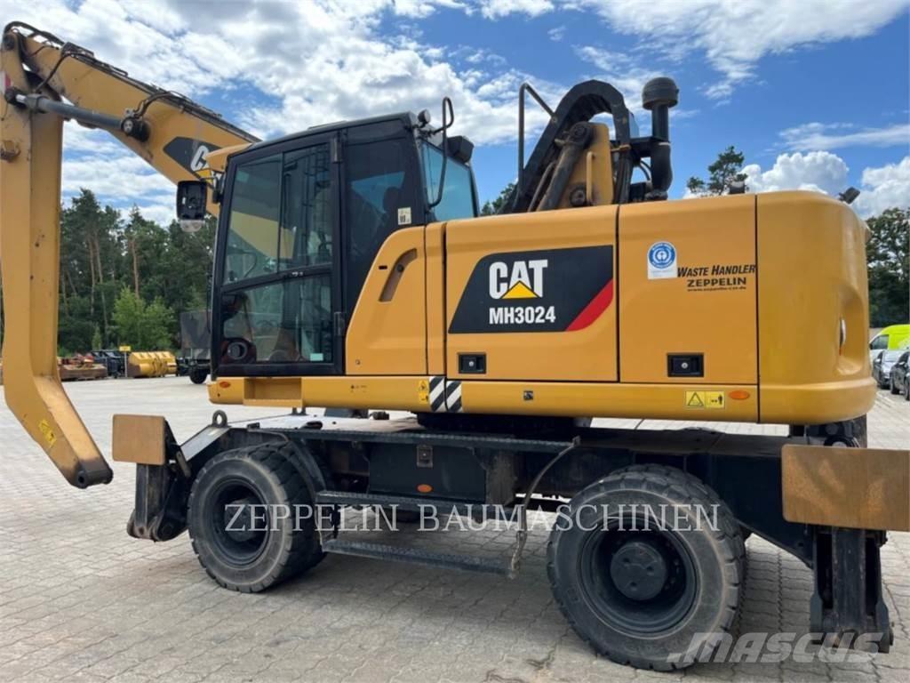 CAT MH3024-06C 组装挖掘机