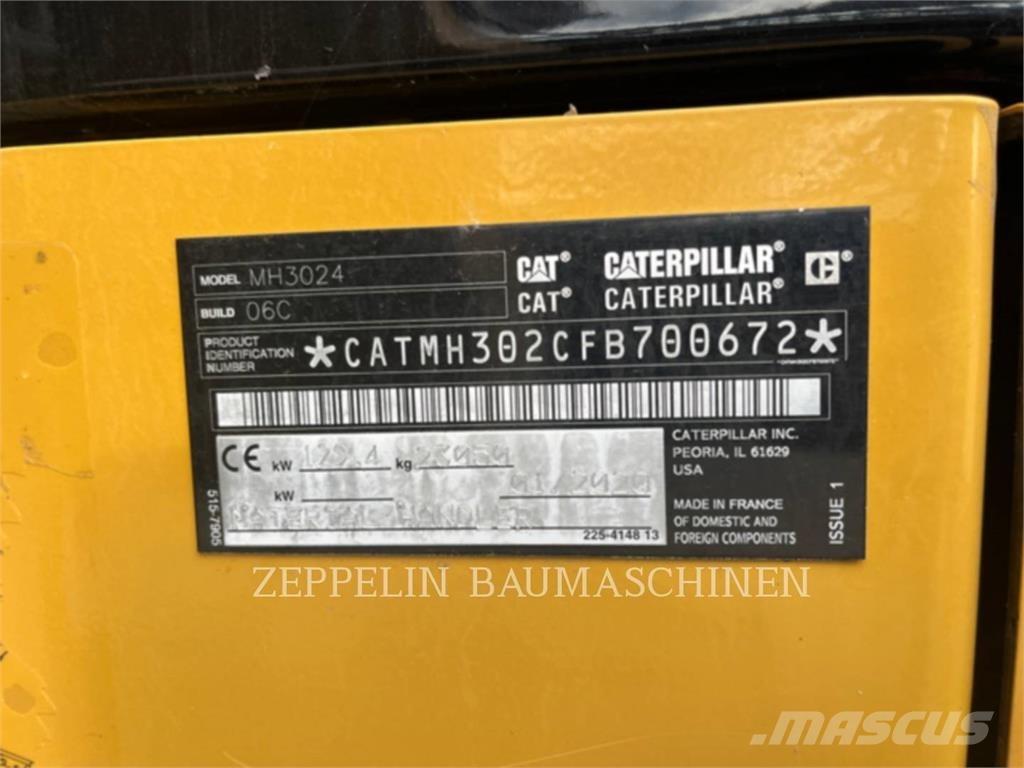 CAT MH3024-06C 组装挖掘机