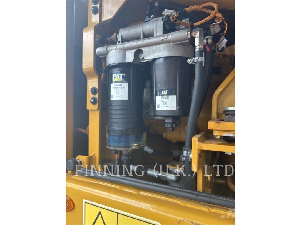 CAT MH3024 07W 轮式挖掘机