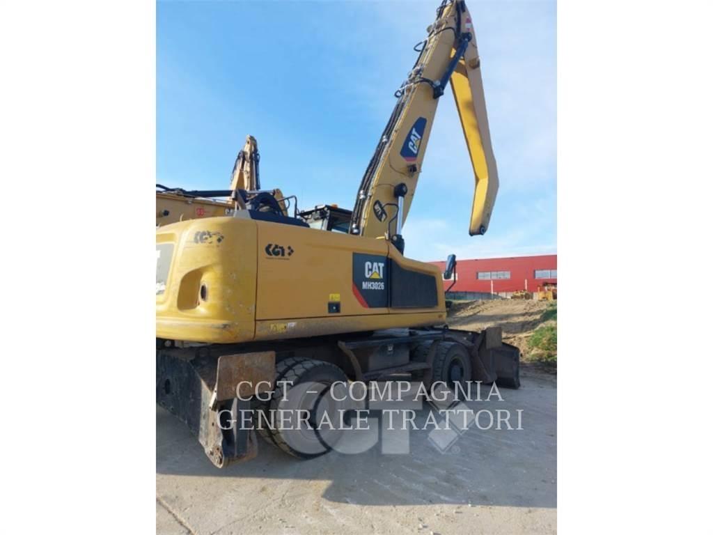 CAT MH3026 轮式挖掘机