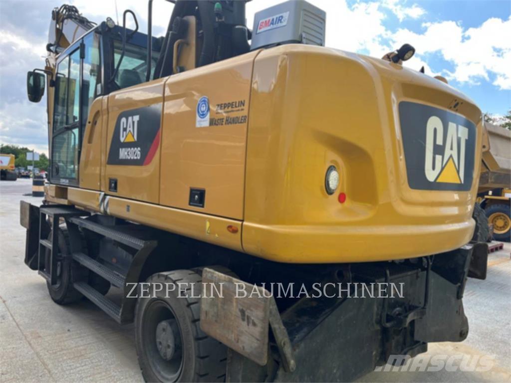 CAT MH3026-06C 组装挖掘机