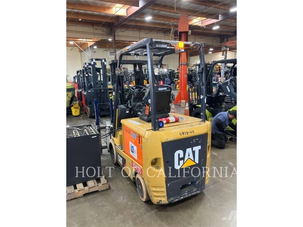 CAT MITSUBISHI EC30N2 电动叉车