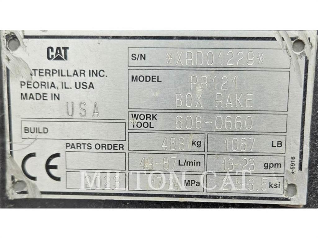 CAT PR121 POWERBOX RAKE 犁耙和摊草机