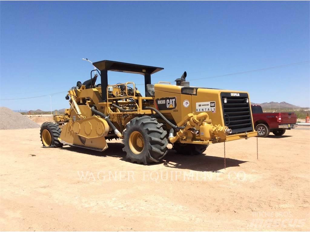 CAT RM-300 沥青再生设备