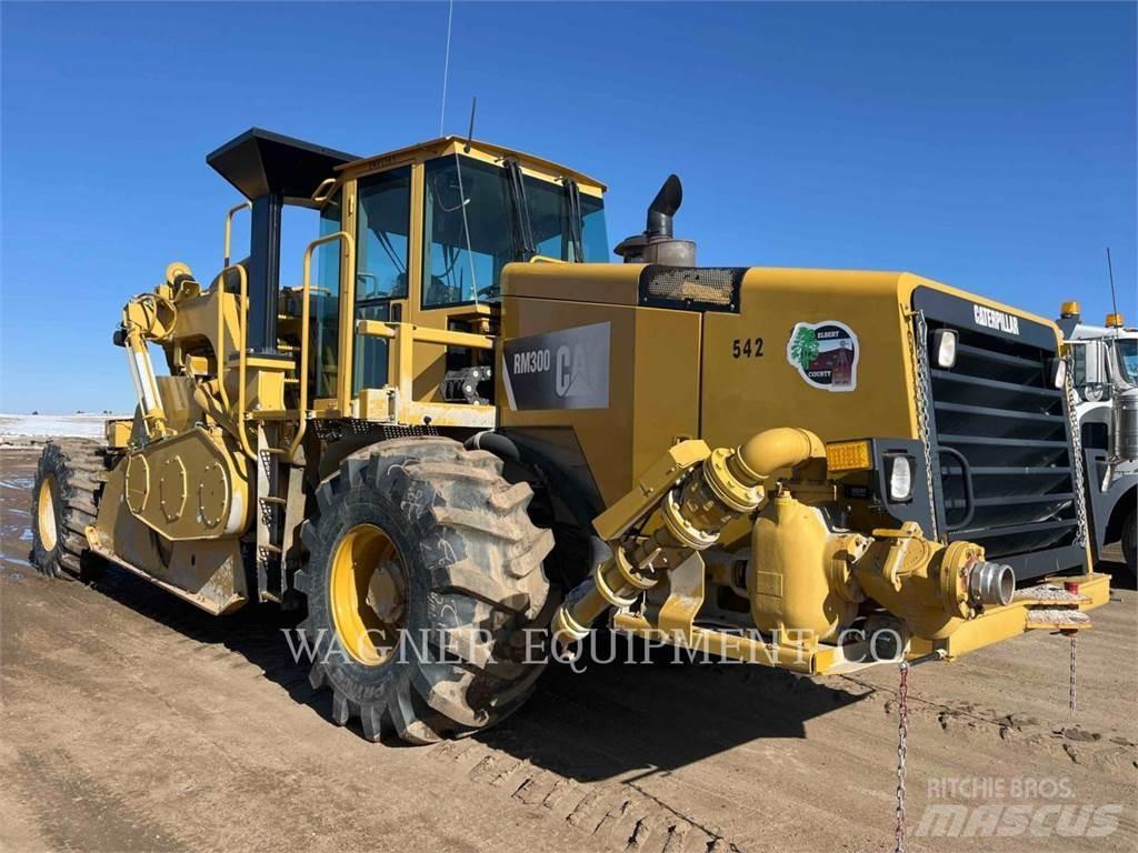 CAT RM300 沥青再生设备