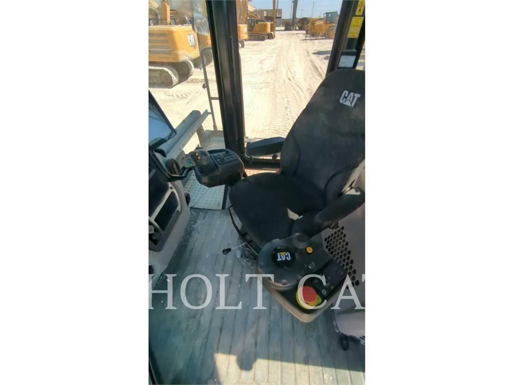 CAT RM400 CAB 沥青再生设备