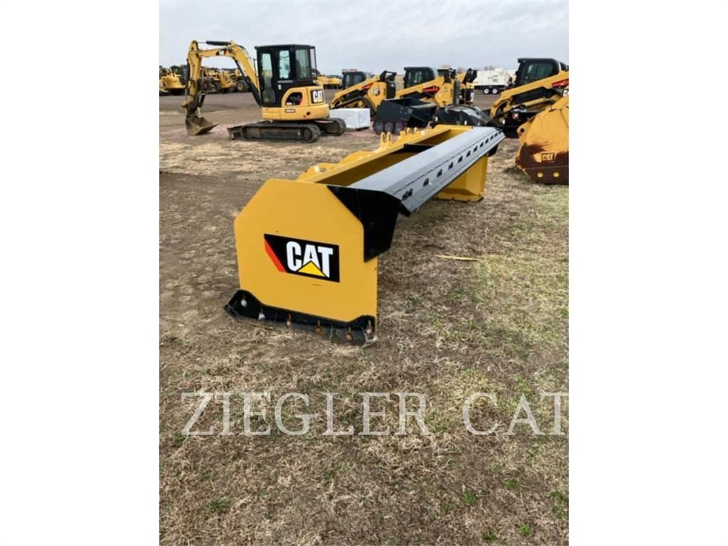 CAT STRAIT SNOW PUSHER 扬雪机