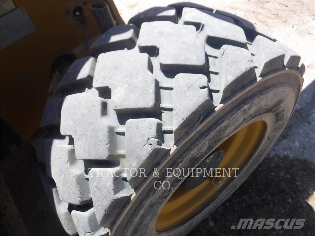 CAT TH255 伸缩臂叉装车|叉装车