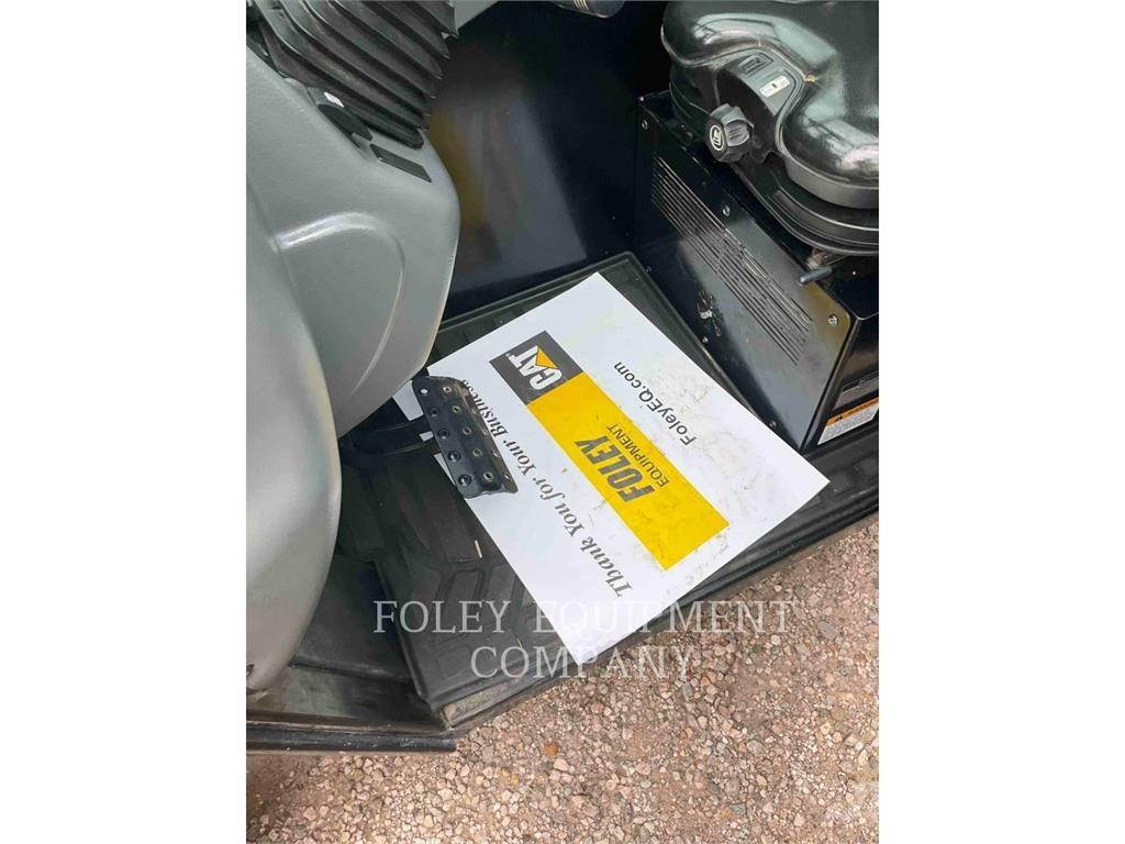 CAT TH255CC 伸缩臂叉装车|叉装车