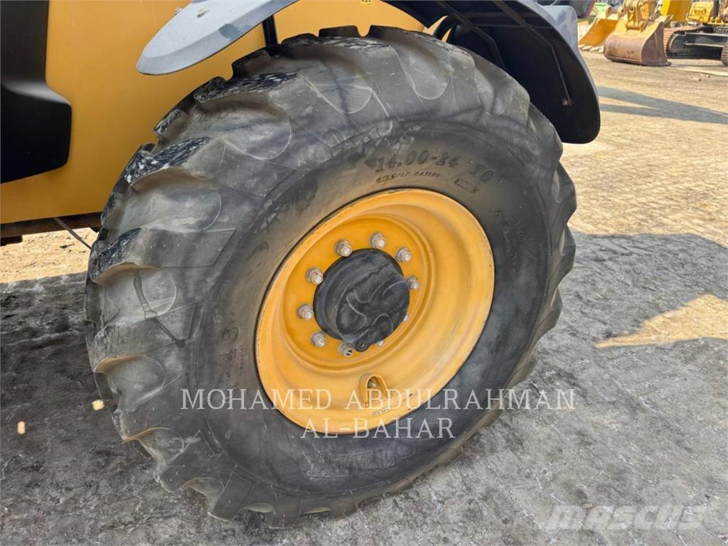 CAT TH417C 伸缩臂叉装车|叉装车