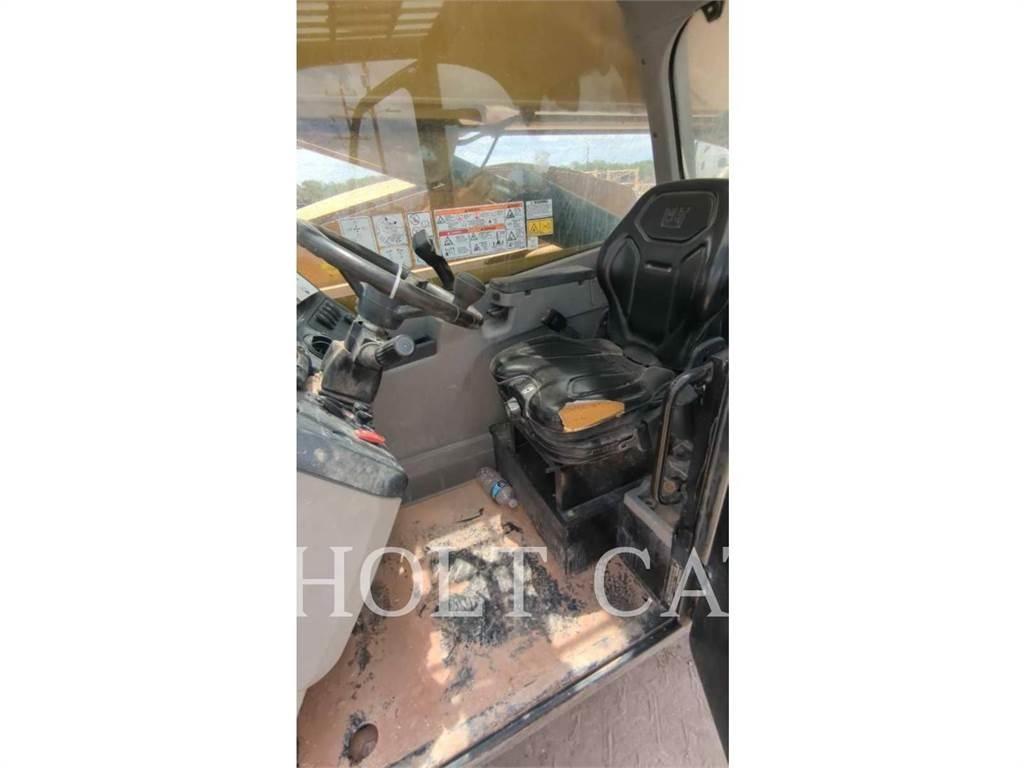 CAT TL1055 伸缩臂叉装车|叉装车