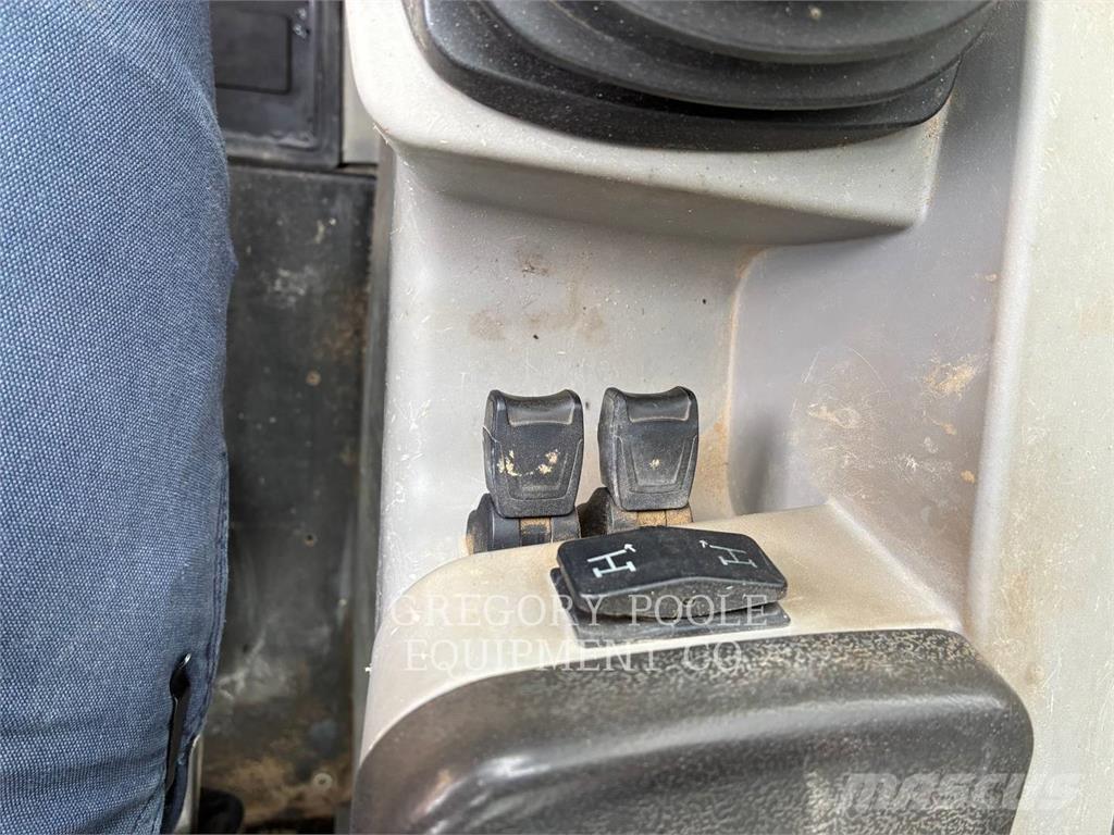 CAT TL1055D 伸缩臂叉装车|叉装车