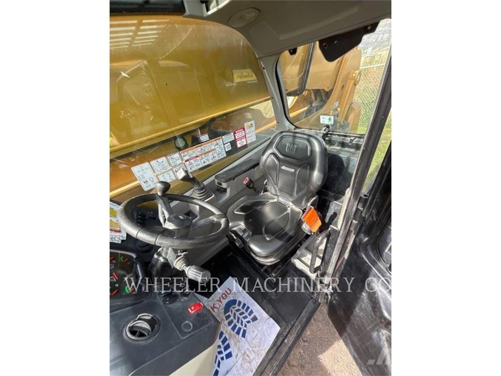 CAT TL1055D CB 伸缩臂叉装车|叉装车