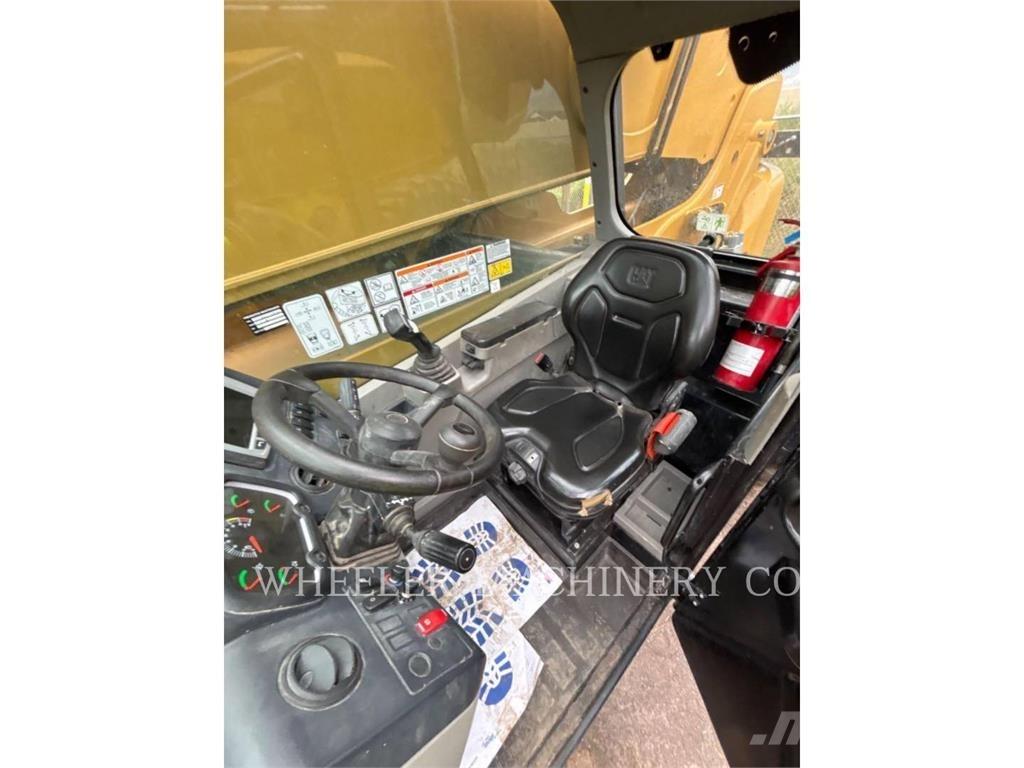 CAT TL1255-05 伸缩臂叉装车|叉装车
