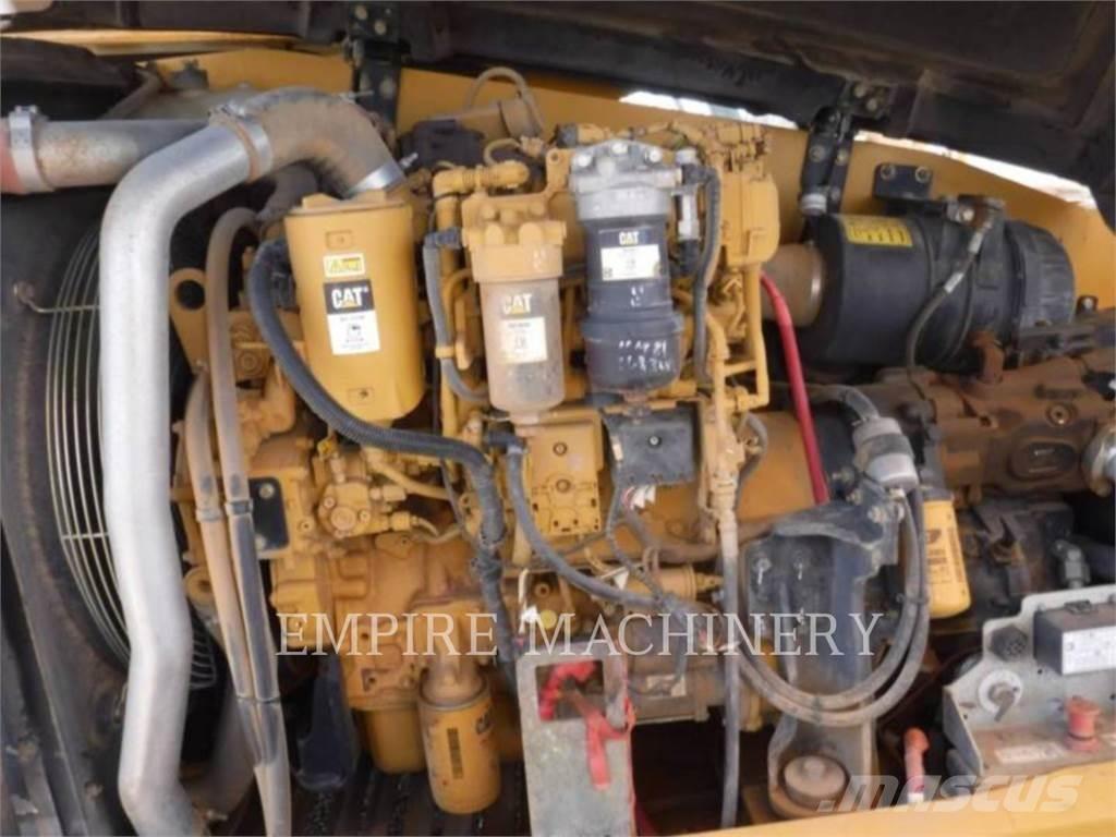 CAT TL1255D 伸缩臂叉装车|叉装车