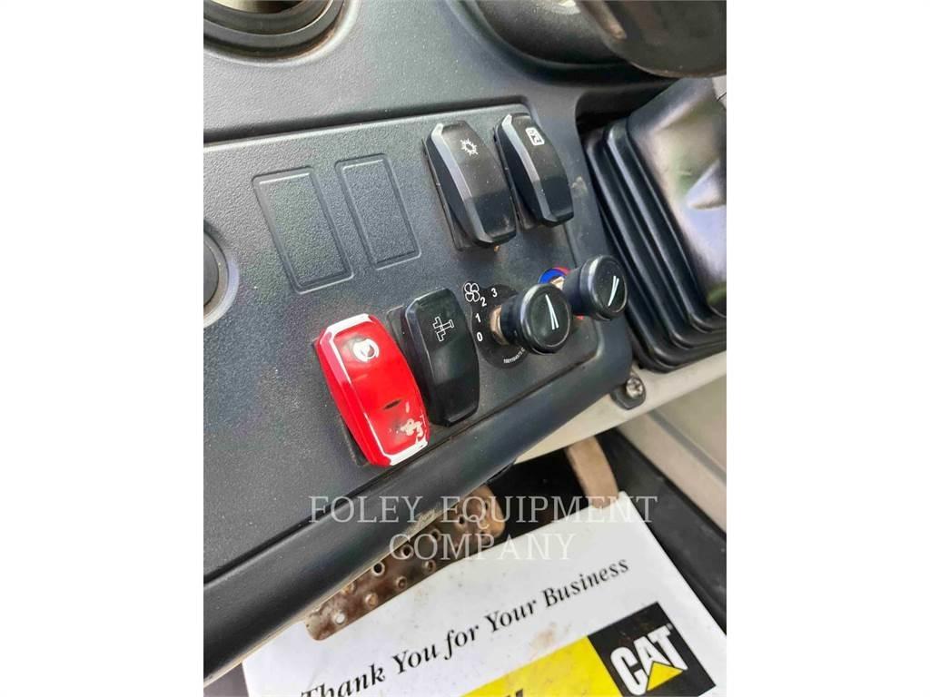 CAT TL1255DC 伸缩臂叉装车|叉装车