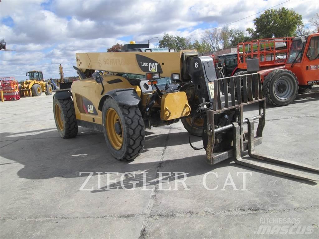 CAT TL642C 伸缩臂叉装车|叉装车