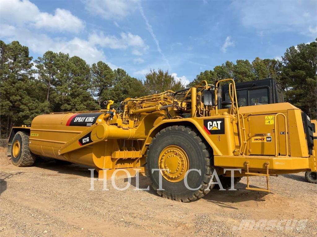 CAT W00 621G 铲运机