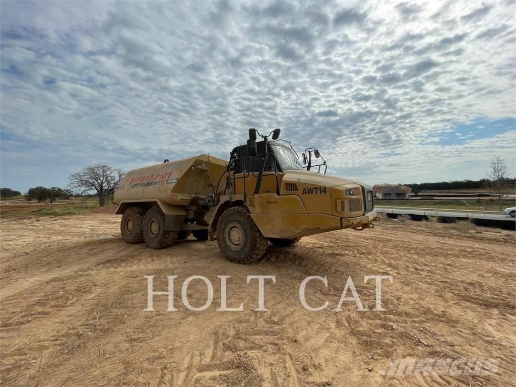 CAT W00 725 铰接式自卸车