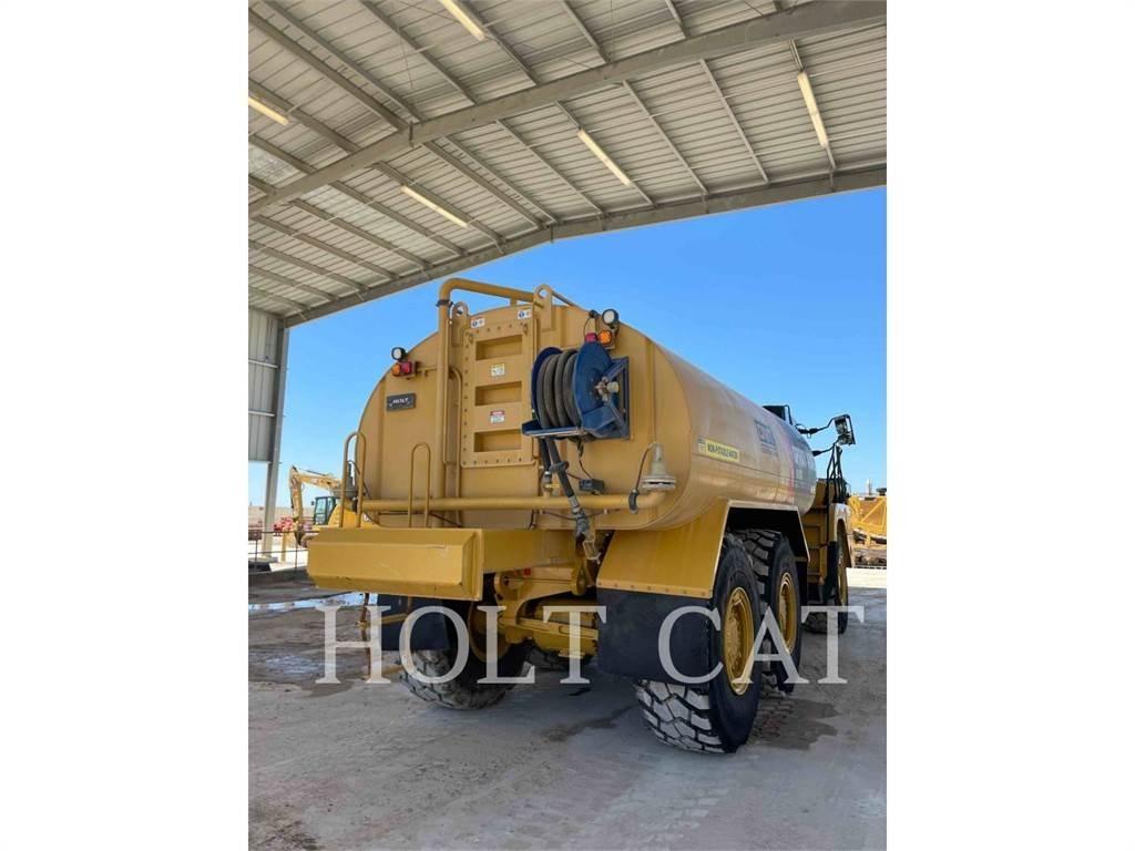 CAT W00 725 油罐车