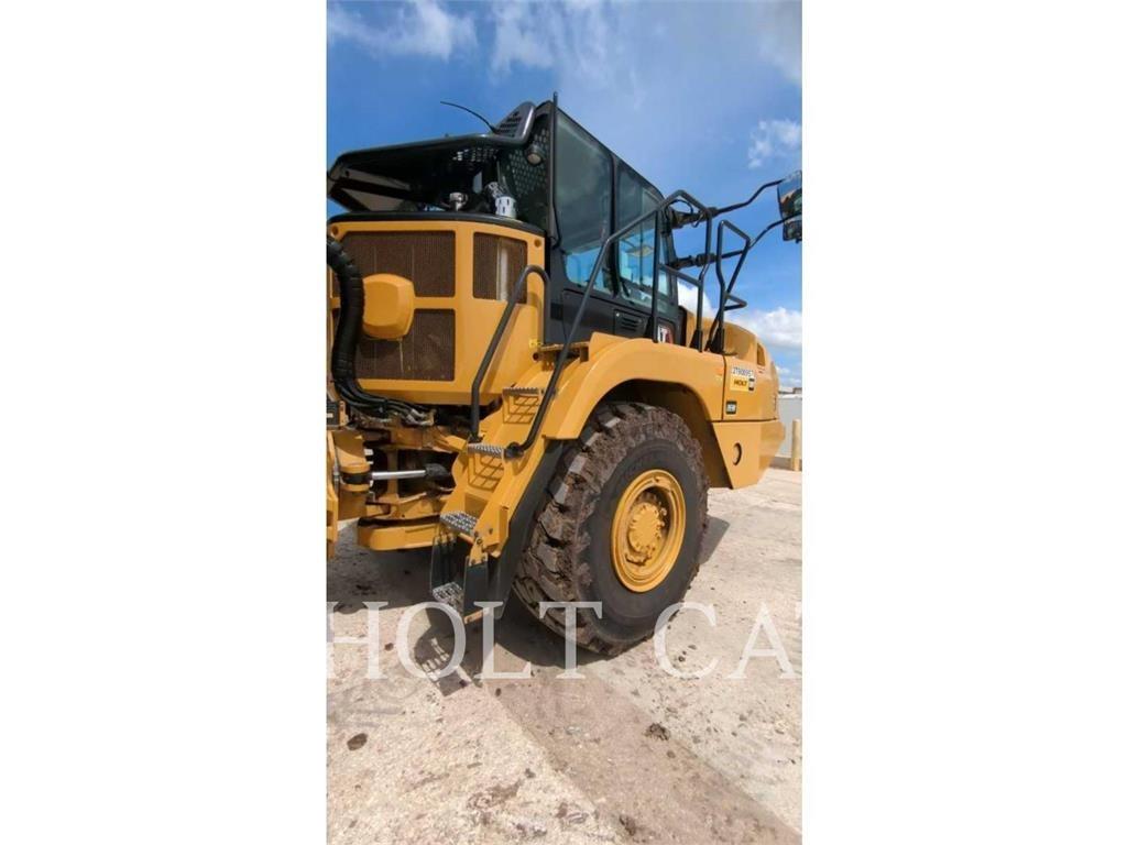 CAT W00 725 铰接式自卸车