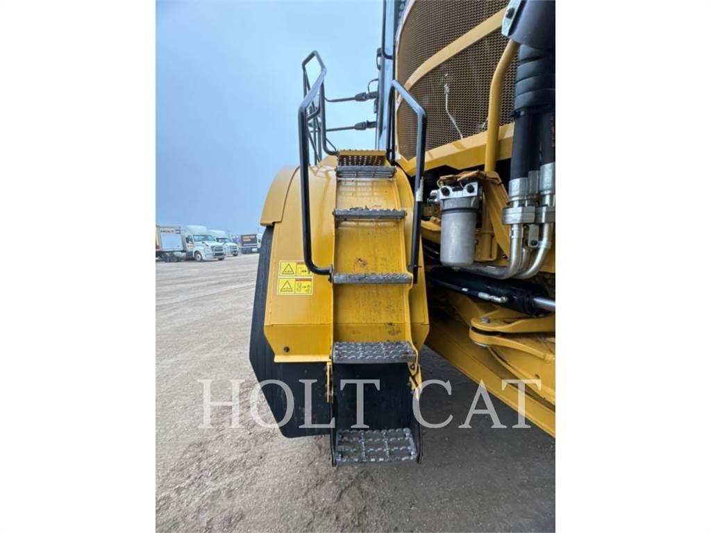 CAT W00 740GC 油罐车