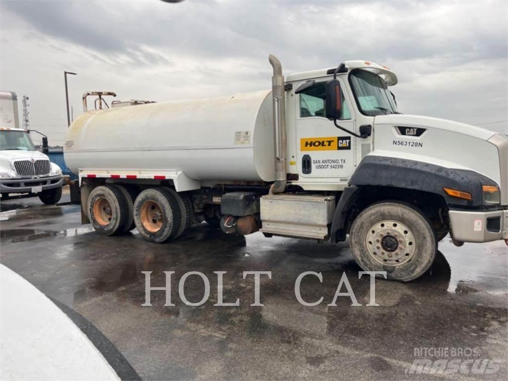 CAT WATER 4000 油罐车