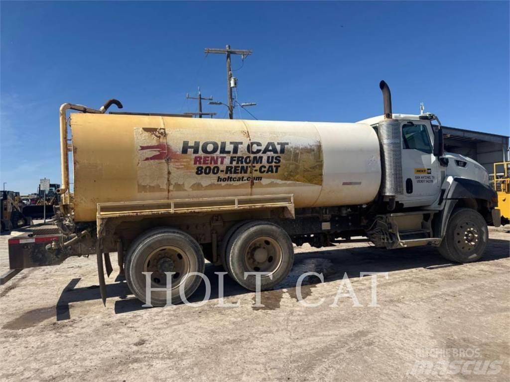 CAT WATER 4000 油罐车
