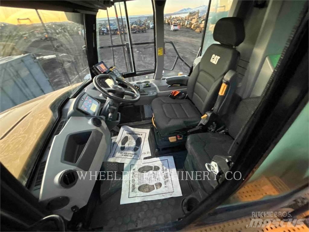 CAT WT 740 GC 油罐车