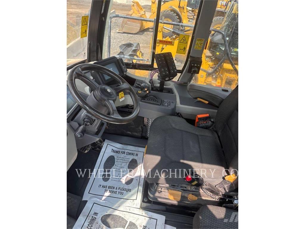 CAT WT 740 GC 油罐车