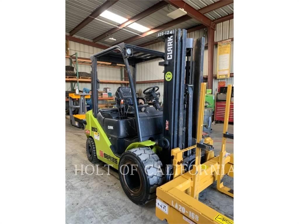 Clark S25D 柴油叉车
