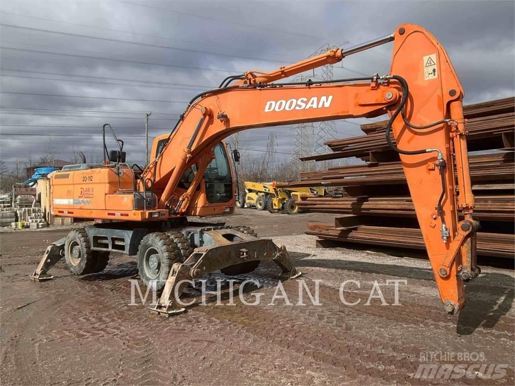 Doosan DX210W 轮式挖掘机