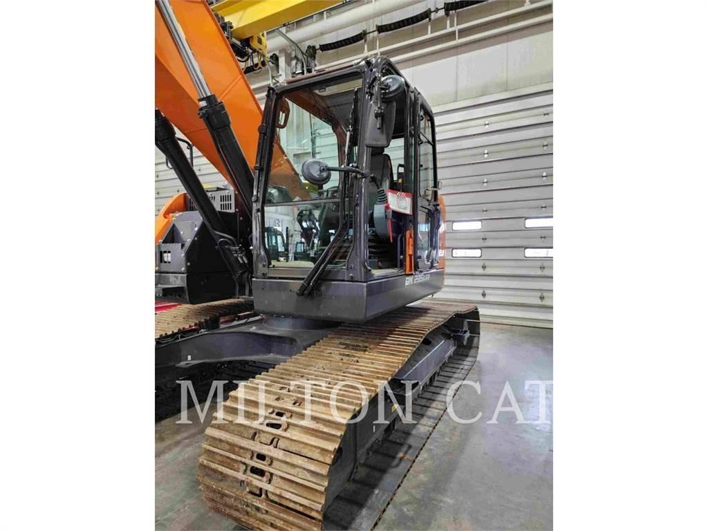 Doosan DX235LCR 履带挖掘机