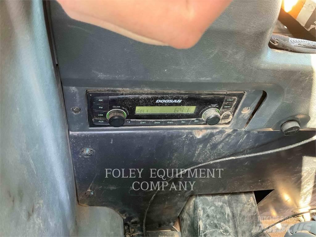 Doosan DX490LC5 履带挖掘机