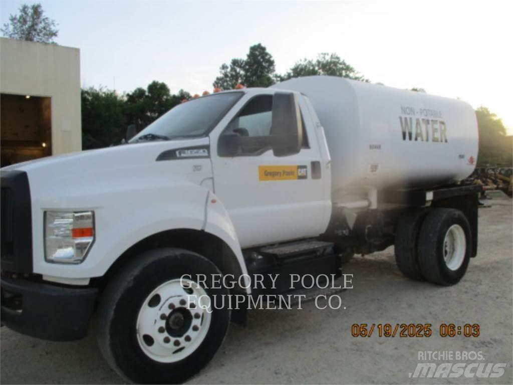 Ford F650 油罐车