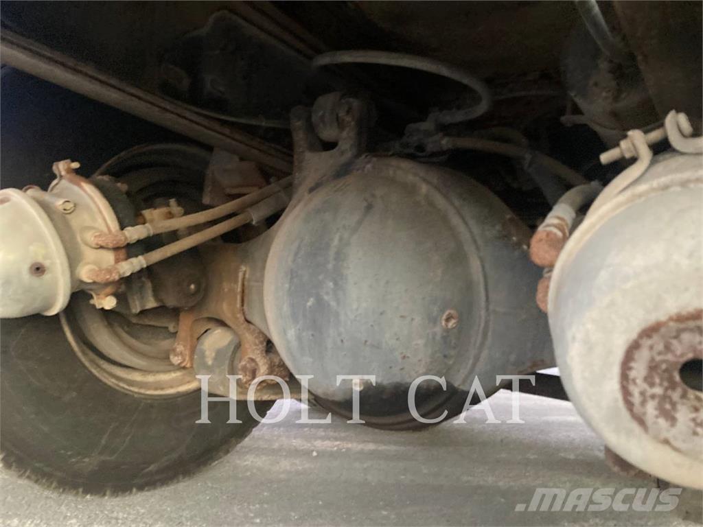 Ford L8000 油罐车