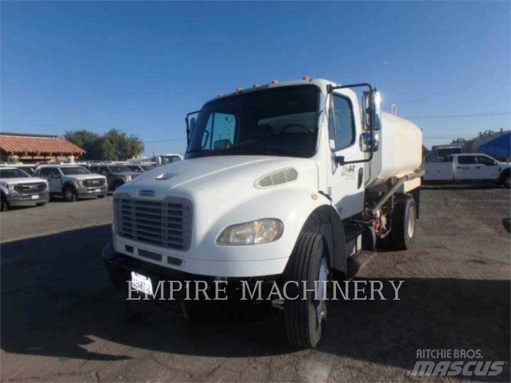 Freightliner 2K WT 油罐车