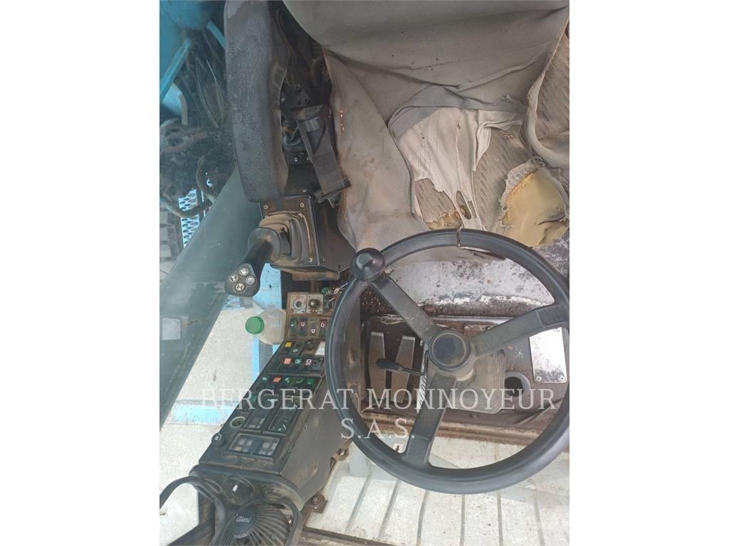 Fuchs MHL320 轮式挖掘机