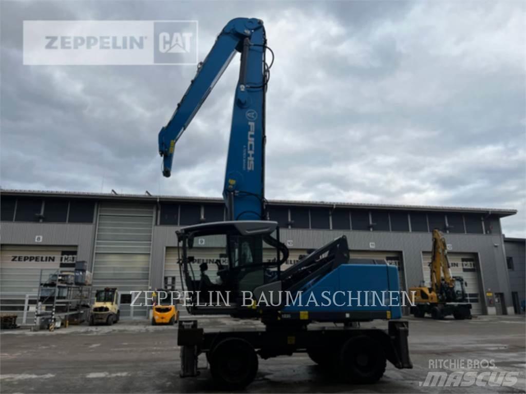 Fuchs MHL340F 组装挖掘机