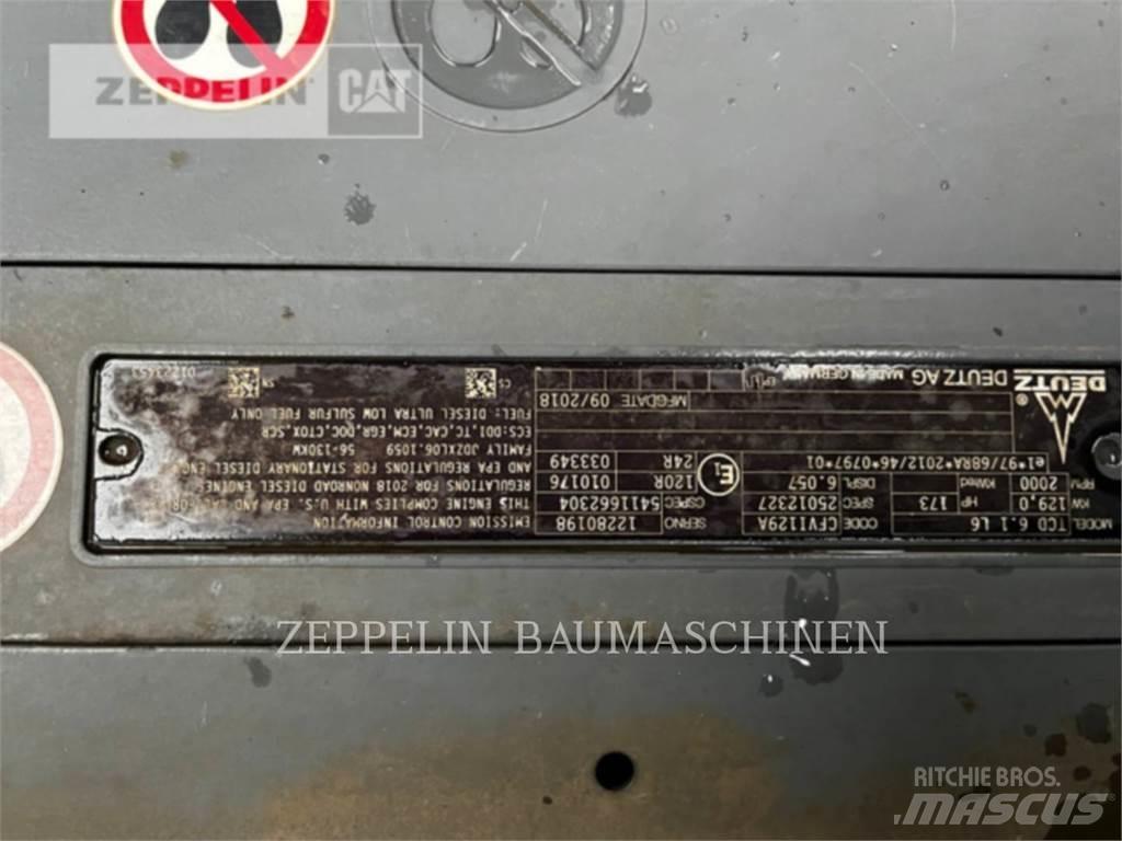 Fuchs MHL340F 组装挖掘机