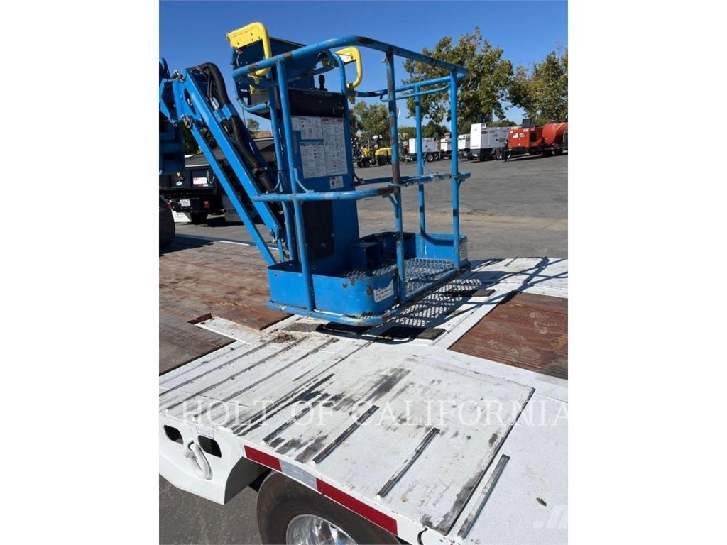 Genie BOOM Z40 曲臂高空工作平台