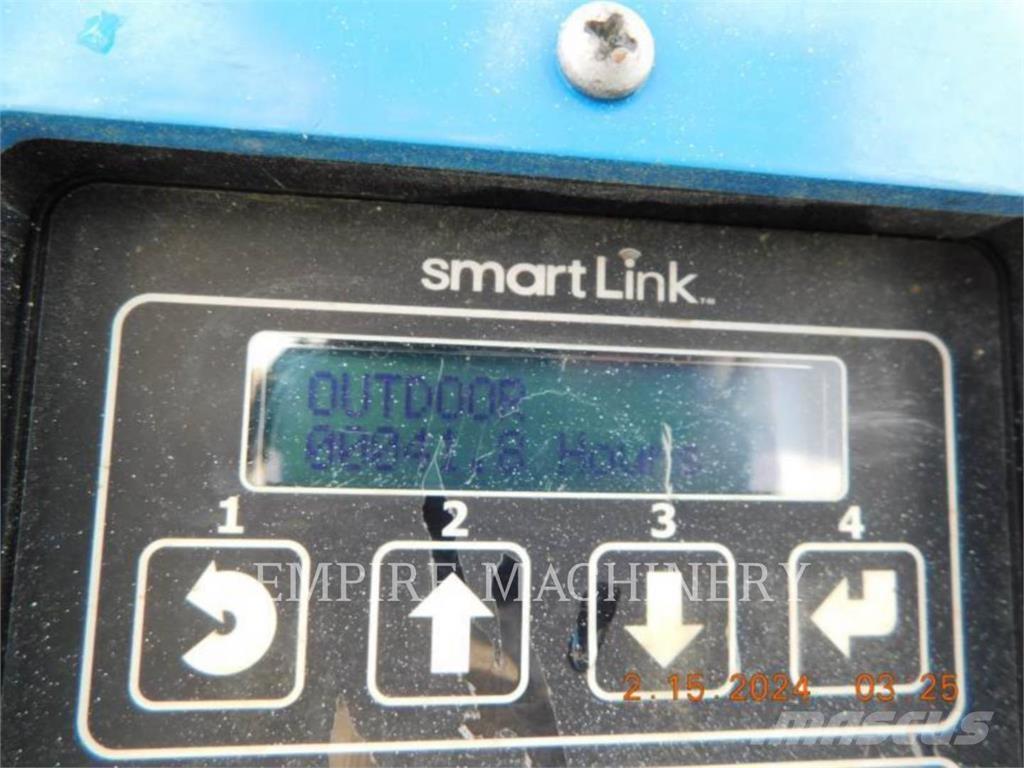 Genie GS1330 曲臂高空工作平台