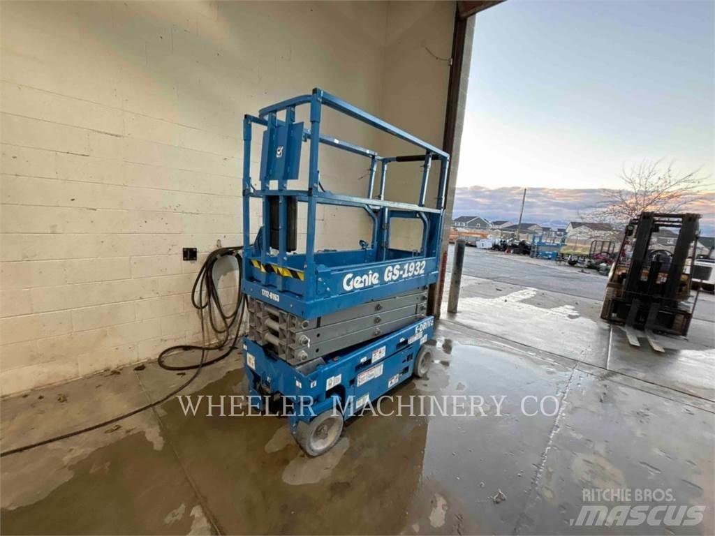 Genie GS1932 剪叉式升降机