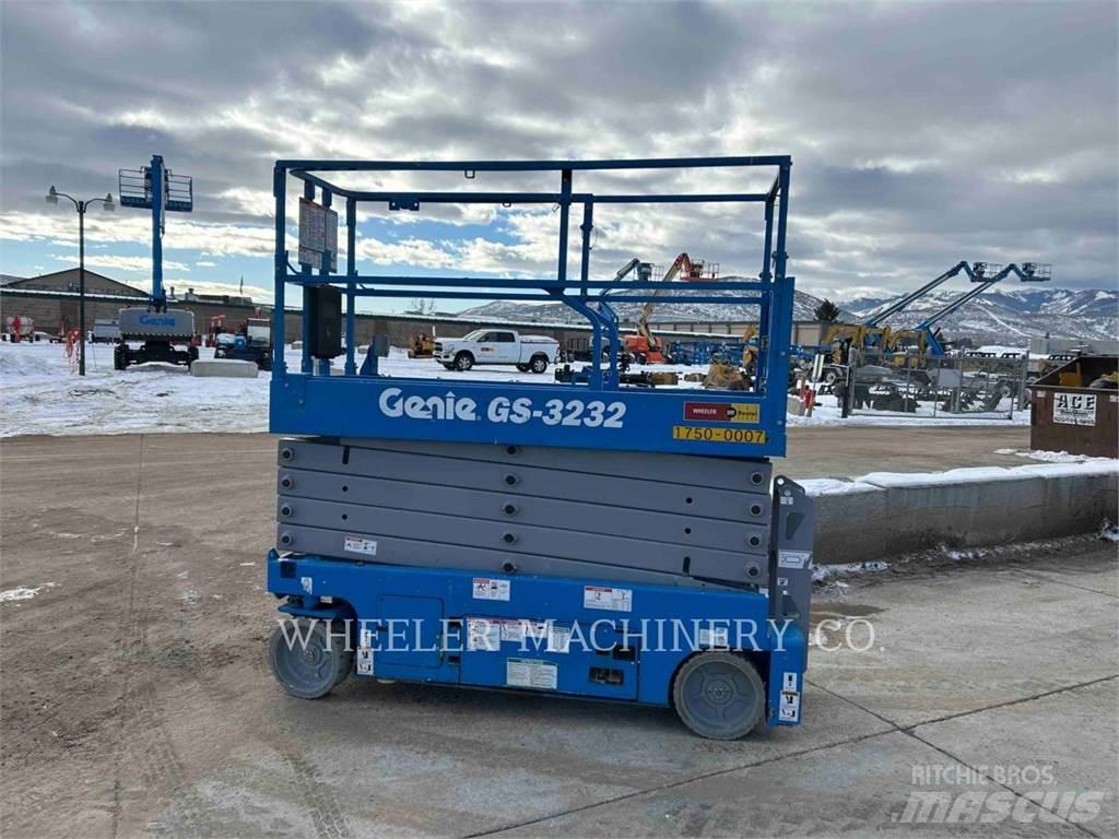 Genie GS3232 剪叉式升降机